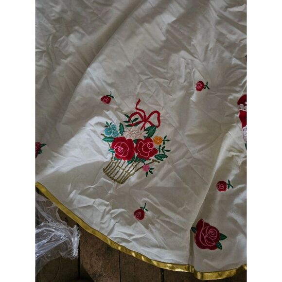 Vintage House of Hatten Christmas tree skirt Santa gold red velvet - Picture 2 of 10